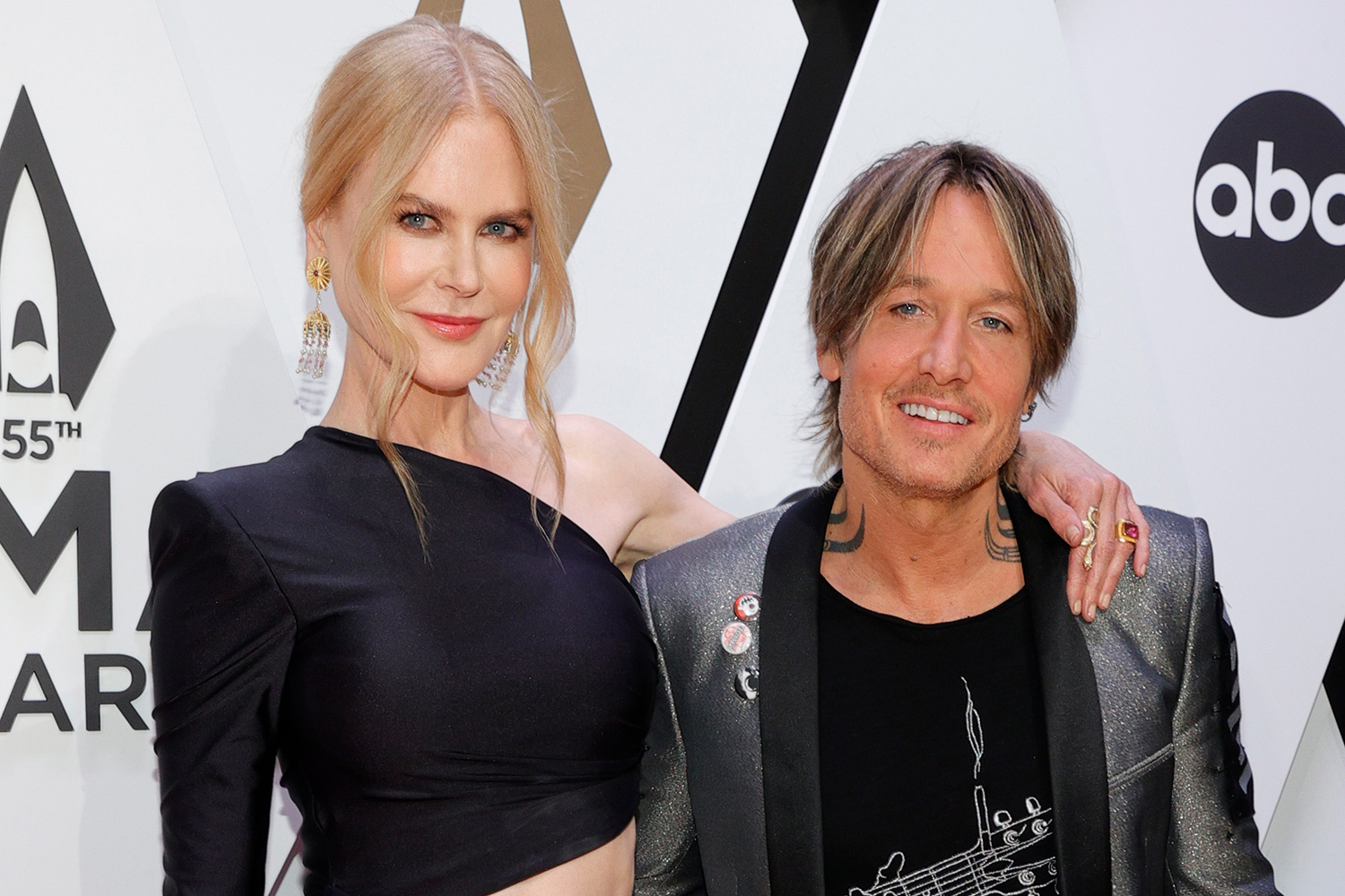 NASHVILLE, TENNESSEE - NOVEMBER 10: Nicole Kidman and Keith Urban attend the 55th annual Country Music Association awards at the Bridgestone Arena on November 10, 2021 in Nashville, Tennessee. (Photo by Jason Kempin/Getty Images)