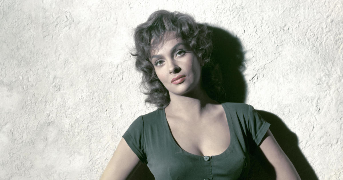 Italian actress Gina Lollobrigida on the set of La Legge (The Law) directed by American Jules Dassin and based on the novel by French Roger Vailland. (Photo by les Films Corona/Roger Corbeau/Sunset Boulevard/Corbis via Getty Images)